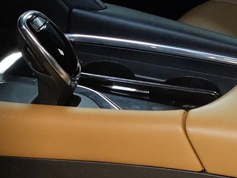 Used 2018 Buick Enclave Essence image 26