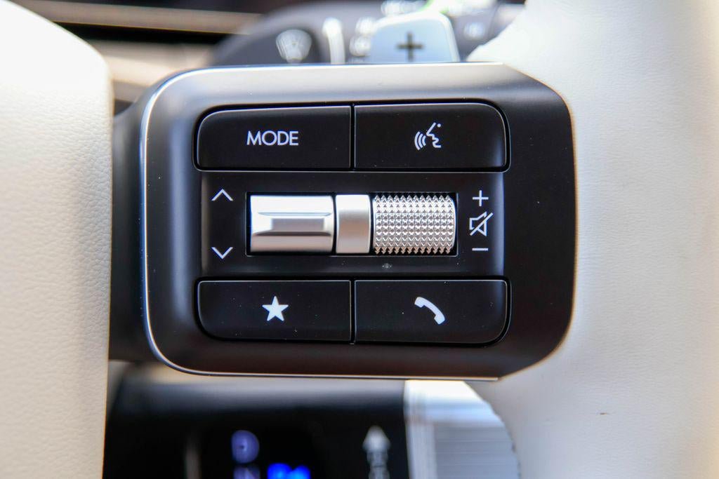 New 2026 Hyundai Santa Fe SE FWD image 19