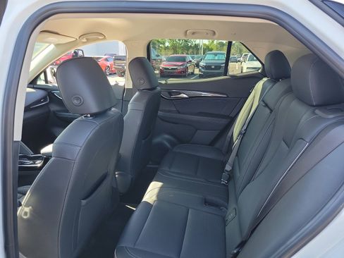 Used 2023 Buick Envision Essence image 27