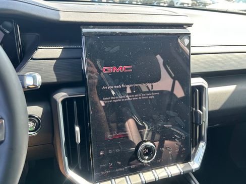 New 2026 GMC Acadia Elevation w/ Elevation Premium Package AWD/4WD image 24