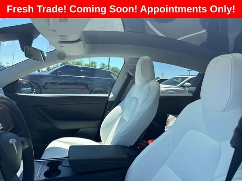 Used 2022 Tesla Model Y Long Range AWD/4WD image 3