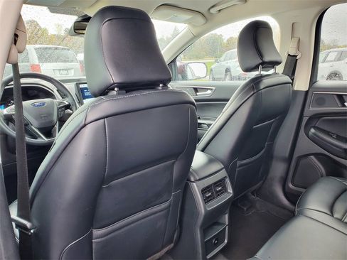 Used 2024 Ford Edge SEL image 26