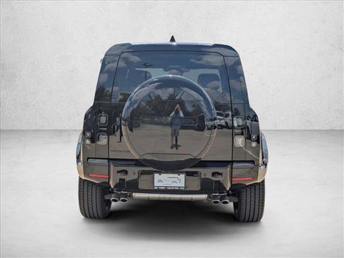 New 2026 Land Rover Defender 110 V8 image 8