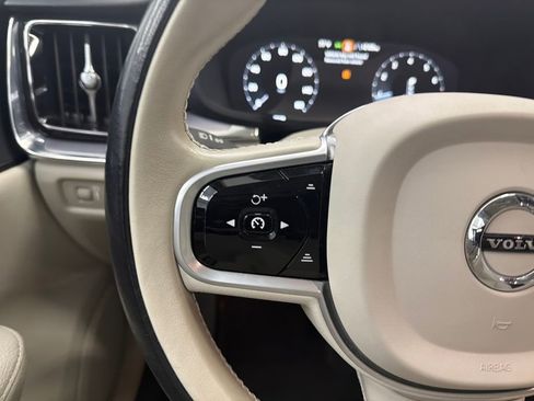 Used 2020 Volvo V60 T5 Cross Country image 28