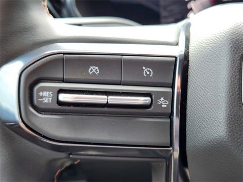 Used 2023 GMC Canyon AT4 w/ AT4 Premium Package image 30