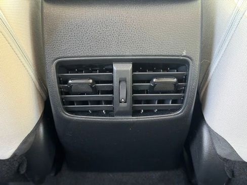 Used 2023 Toyota Corolla Cross L image 15