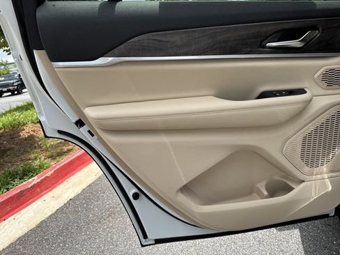 New 2026 Jeep Grand Cherokee L Limited AWD/4WD image 23