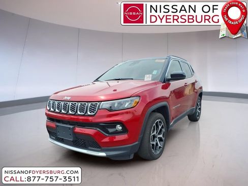 Used 2025 Jeep Compass Limited AWD/4WD image 7