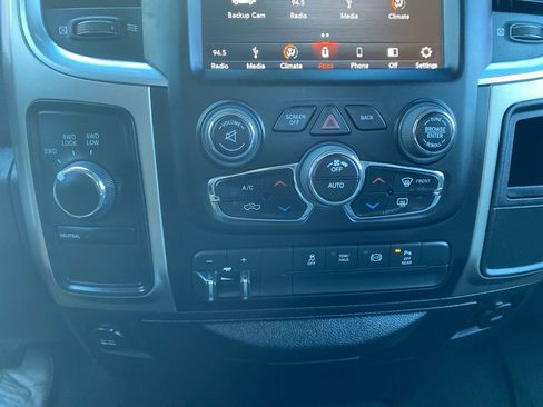 Used 2018 RAM 2500 SLT image 17