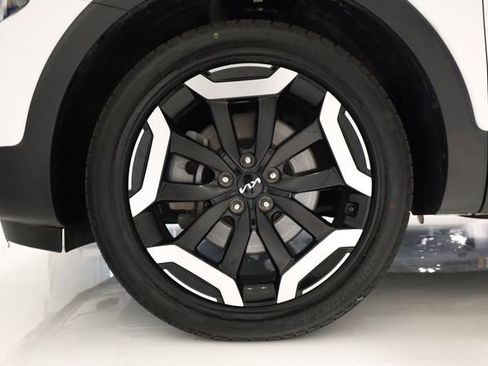 Used 2025 Kia Telluride S AWD/4WD image 9
