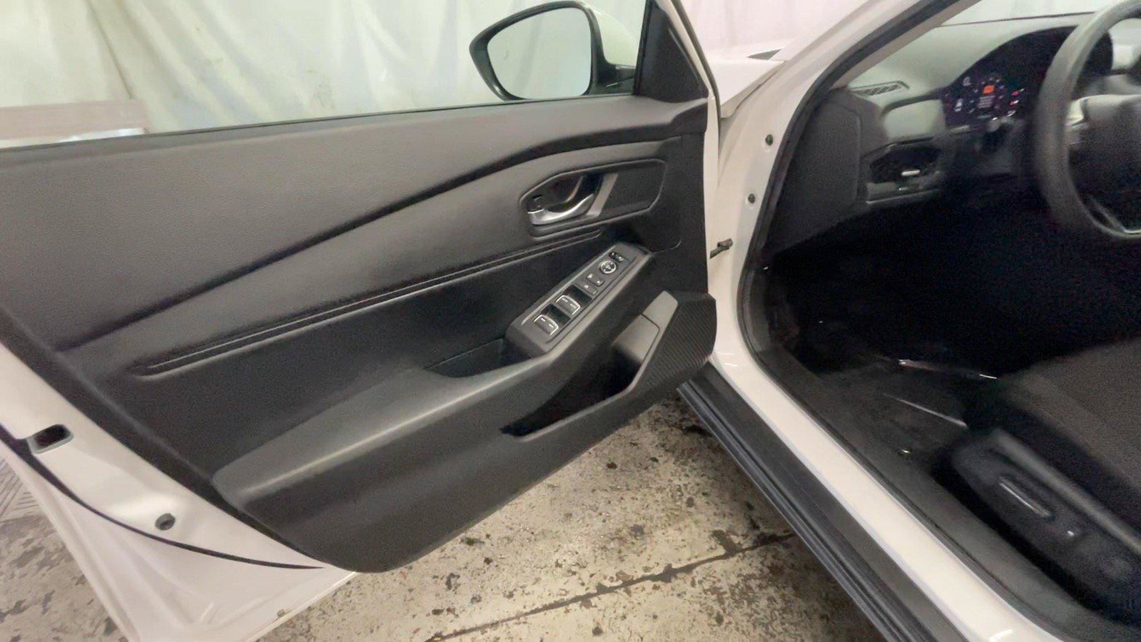Certified 2024 Honda Accord EX image 29
