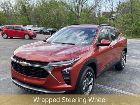 Certified 2024 Chevrolet Trax LT w/ Driver Confidence Package FWD image 8