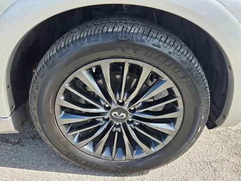 Used 2022 INFINITI QX80 Sensory w/ Cargo Package RWD image 9