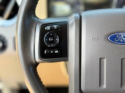 Used 2011 Ford F250 Lariat w/ Lariat Interior Pkg AWD/4WD image 26