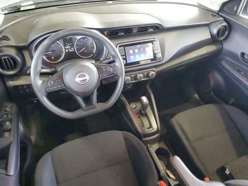 Used 2023 Nissan Kicks S FWD image 11