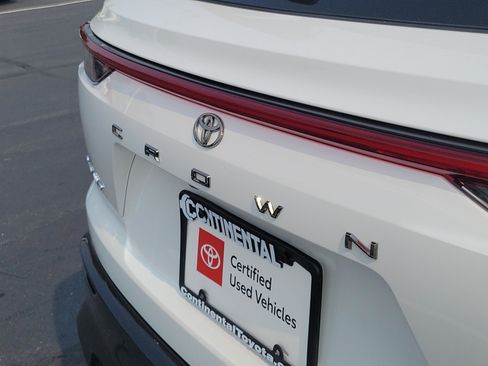 Certified 2025 Toyota Crown Signia w/ Advanced Technology Package AWD/4WD image 8