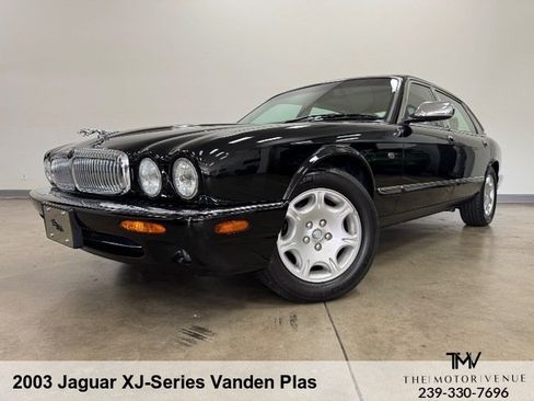 Used 2003 Jaguar XJ8 L RWD image 2
