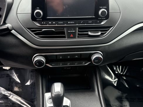 Used 2023 Nissan Altima 2.5 S FWD image 23
