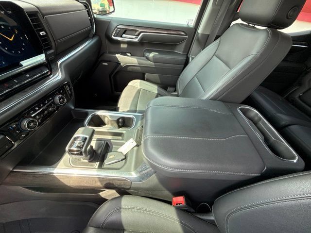 Used 2024 Chevrolet Silverado 1500 LTZ w/ LTZ Convenience Package II AWD/4WD image 13