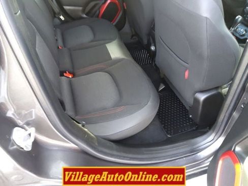 Used 2018 Jeep Renegade Trailhawk w/ Cold Weather Group II image 30