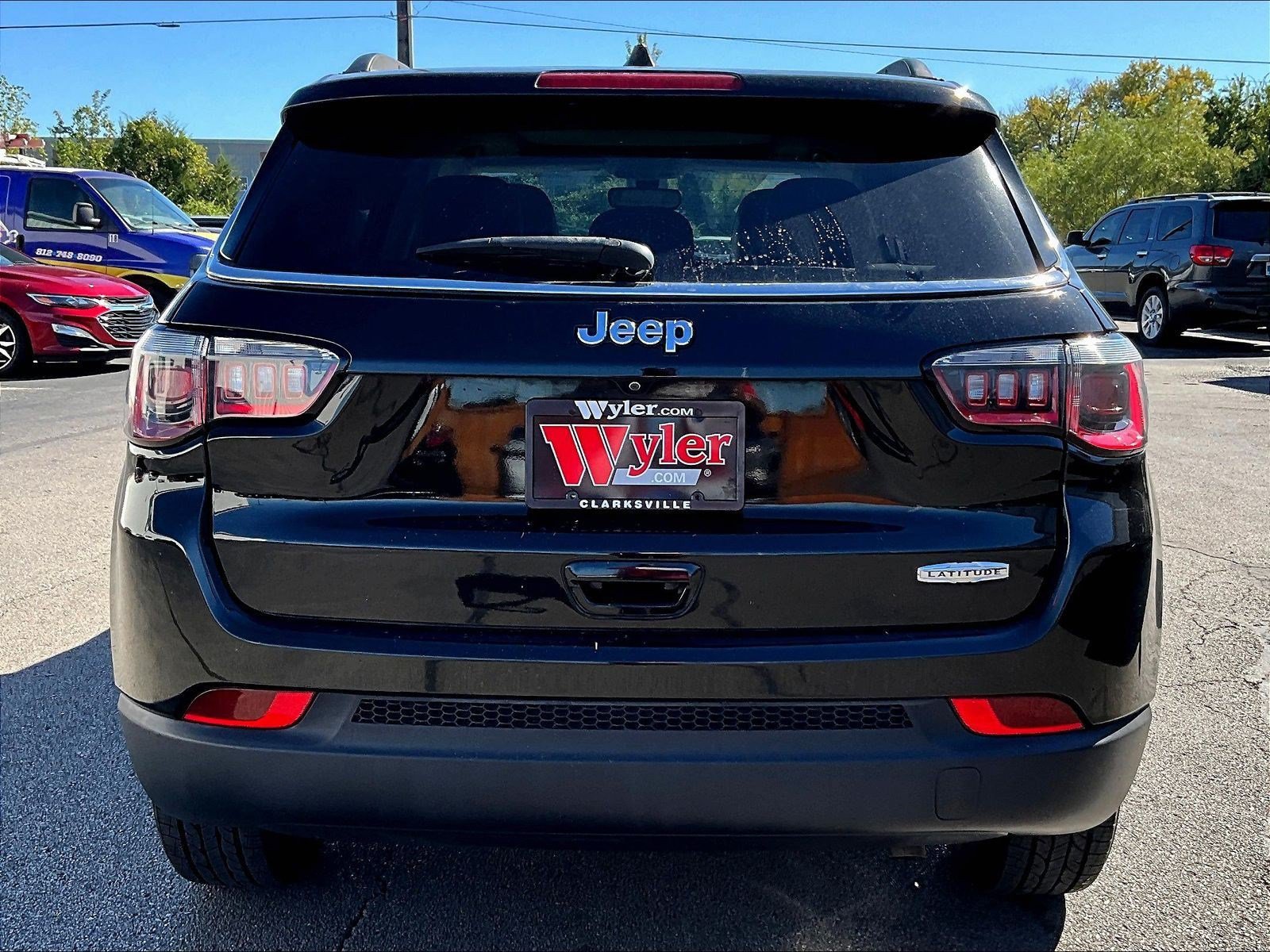 Used 2018 Jeep Compass Latitude w/ Popular Equipment Group FWD image 5