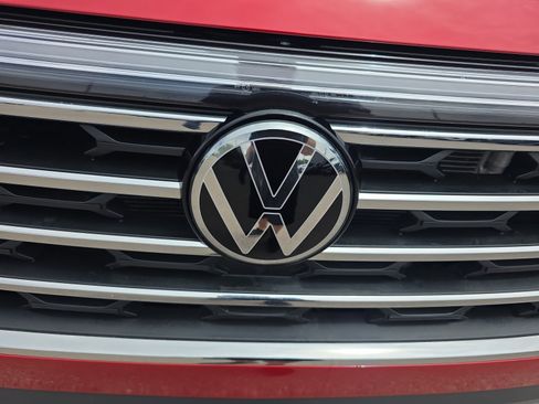 Used 2024 Volkswagen Atlas SE w/ Panoramic Sunroof Package AWD/4WD image 23