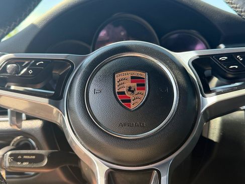 Used 2017 Porsche Macan AWD/4WD image 27