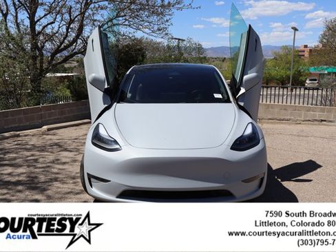 Used 2024 Tesla Model Y Long Range image 4