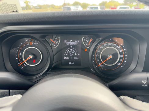 New 2025 Jeep Gladiator Sport AWD/4WD image 18