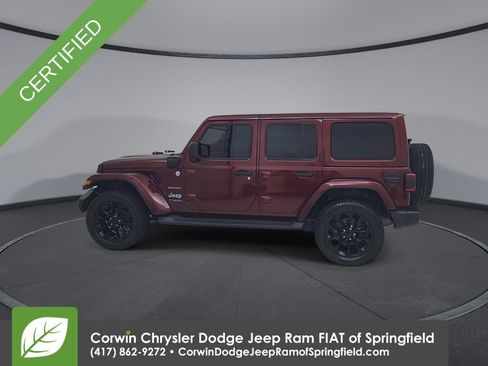 Used 2022 Jeep Wrangler Unlimited Sahara w/ Cold Weather Group AWD/4WD image 14