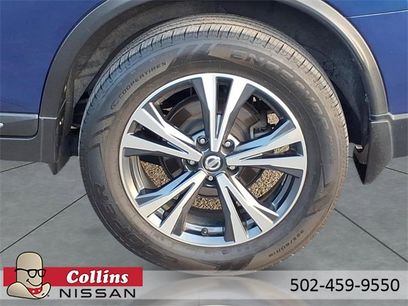 Used 2017 Nissan Rogue SL w/ SL Premium Package