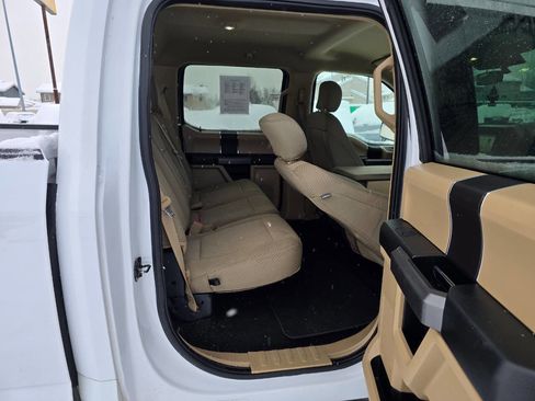 Used 2019 Ford F150 XLT w/ Trailer Tow Package image 9