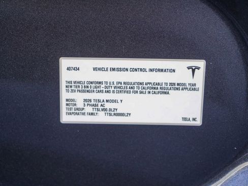 Used 2026 Tesla Model Y AWD image 24