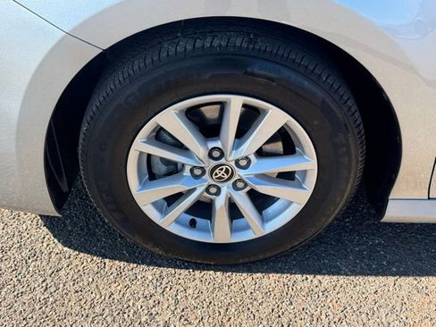 Used 2025 Toyota Camry LE w/ Convenience Package image 7