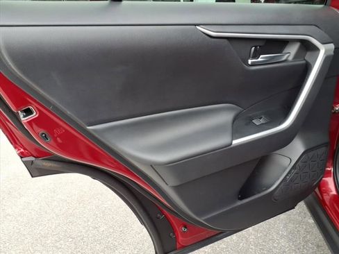 Certified 2022 Toyota RAV4 XLE image 10