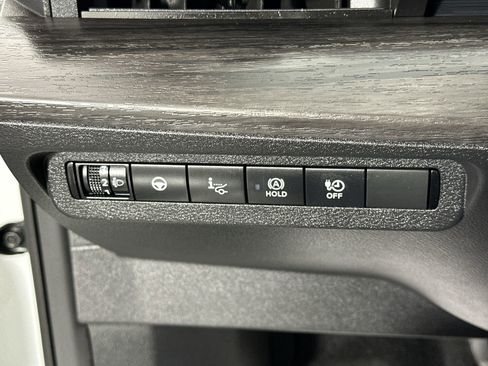 Certified 2024 Nissan Ariya ENGAGE e-4ORCE image 26