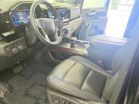 Used 2023 Chevrolet Silverado 1500 RST AWD/4WD image 22