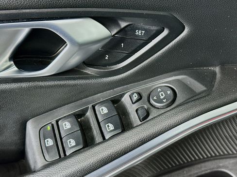 Used 2025 BMW 330i Sedan image 15