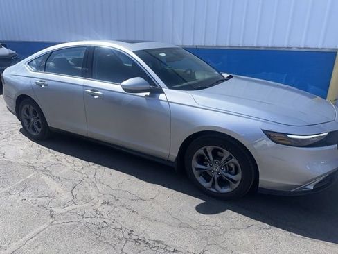 Used 2024 Honda Accord EX image 2