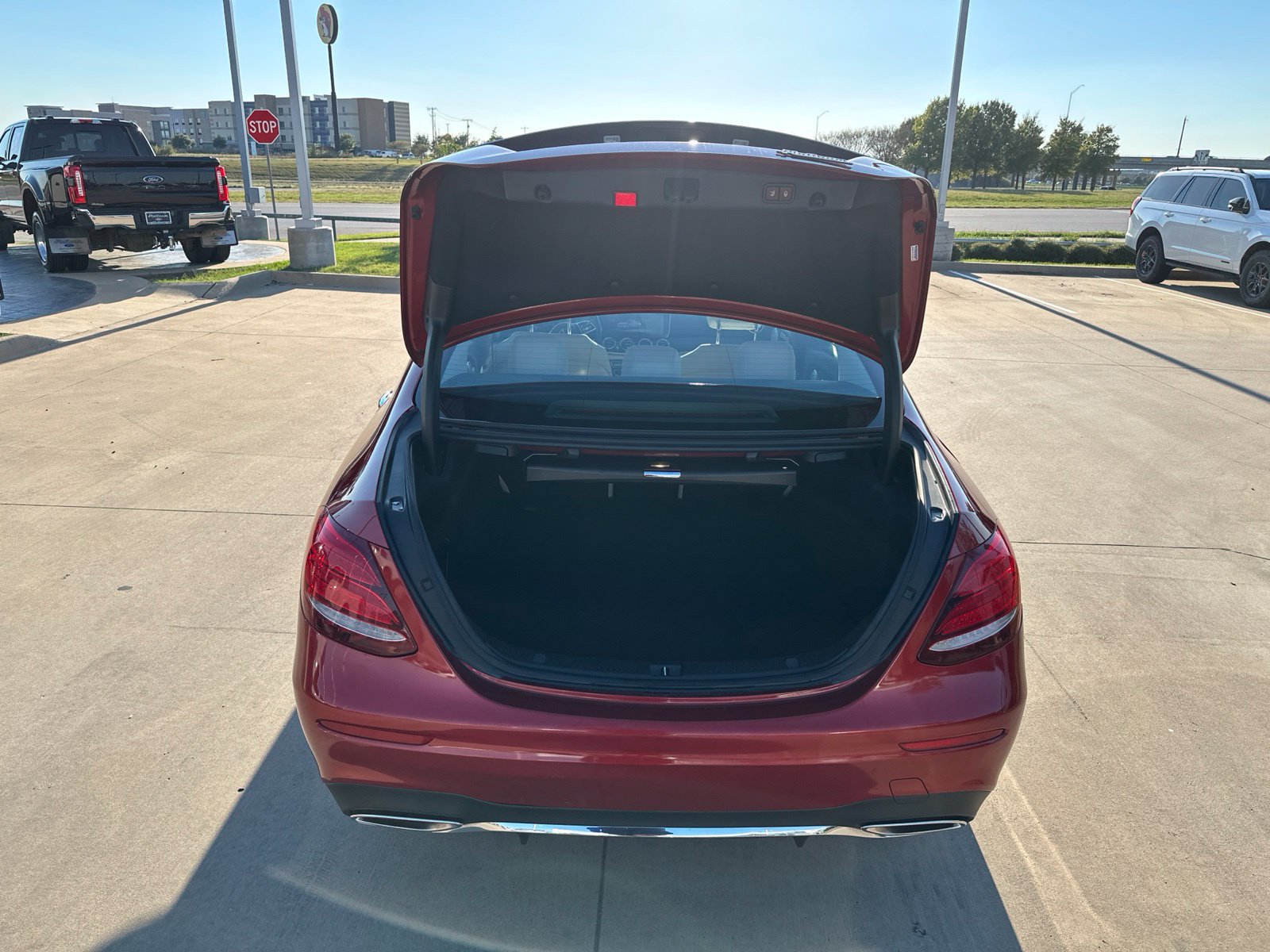 Used 2020 Mercedes-Benz E 350 Sedan image 5
