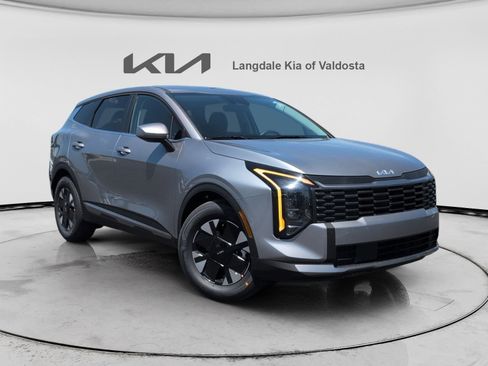 New 2026 Kia Sportage LX FWD image 2