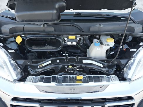 Used 2025 RAM ProMaster 2500 w/ U-Haul Equipment Group FWD image 19