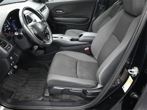 Used 2019 Honda HR-V Sport image 9