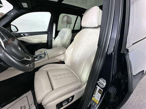 Used 2020 BMW X5 M50i w/ Premium Package AWD/4WD image 11