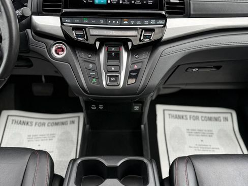 Used 2025 Honda Odyssey Sport-L image 23