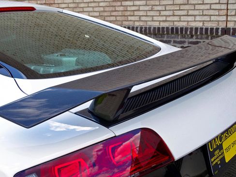 Used 2012 Audi R8 V10 image 11