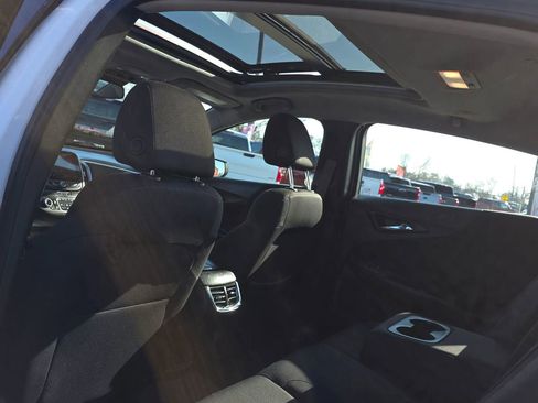 Used 2024 Chevrolet Malibu LT FWD image 9