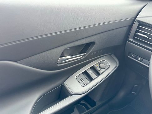 New 2026 Nissan Sentra SV w/ SV Convenience Package image 28