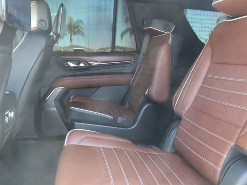 Used 2023 GMC Yukon Denali Ultimate AWD/4WD image 33
