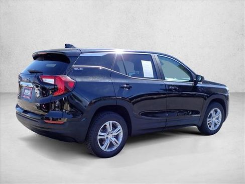 Used 2022 GMC Terrain SLE image 4